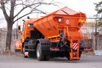 Комбинированная дорожная машина на базе шасси КАМАЗ-43253