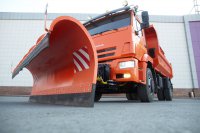 Комбинированная дорожная машина на базе самосвала КАМАЗ-53605